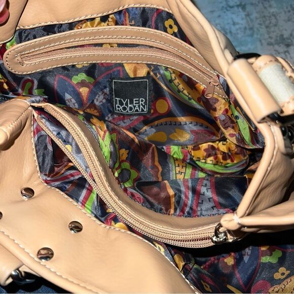 Tyler Rowan Tan Leather Shoulder Bag - Picture 5 of 8